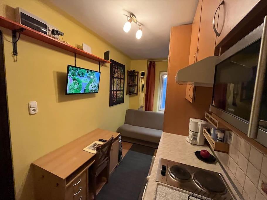 Tiny Private Apartment In Central Buda. Budapeşte Dış mekan fotoğraf