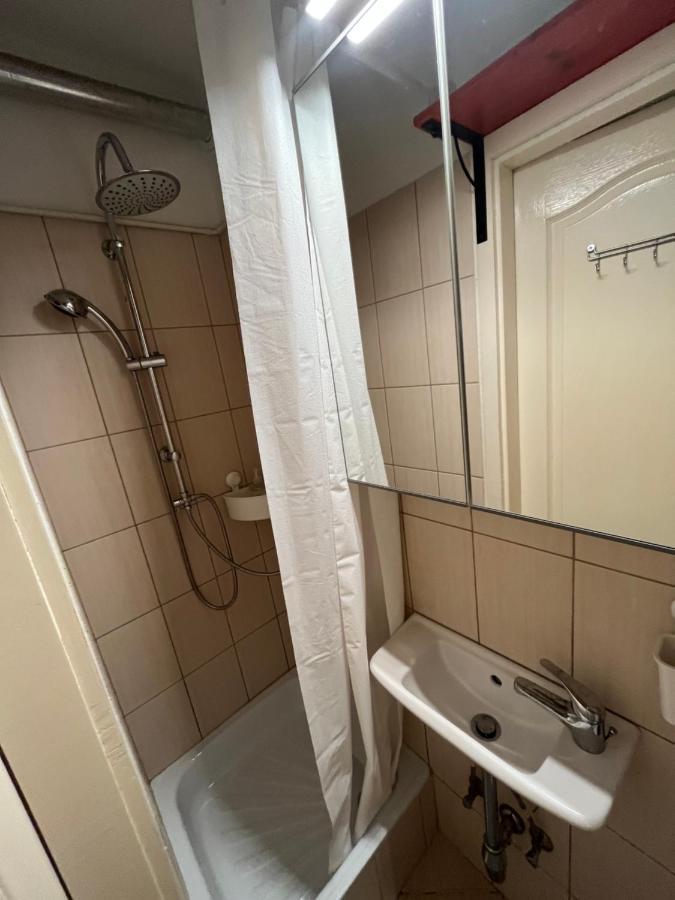 Tiny Private Apartment In Central Buda. Budapeşte Dış mekan fotoğraf